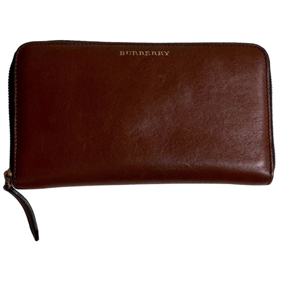 Burberry long leather zippy wallet in excellent condition - Picture 1 of 11